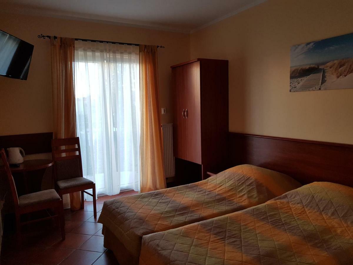 Posejdon Bed & Breakfast Ustronie Morskie Ngoại thất bức ảnh