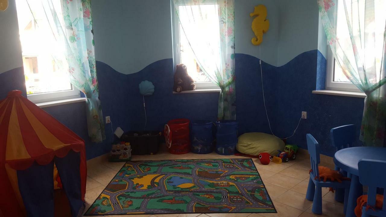 Posejdon Bed & Breakfast Ustronie Morskie Ngoại thất bức ảnh
