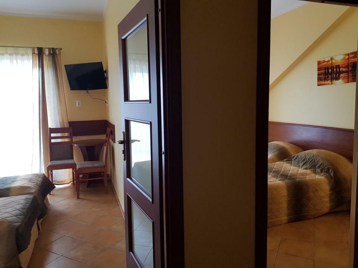 Posejdon Bed & Breakfast Ustronie Morskie Ngoại thất bức ảnh