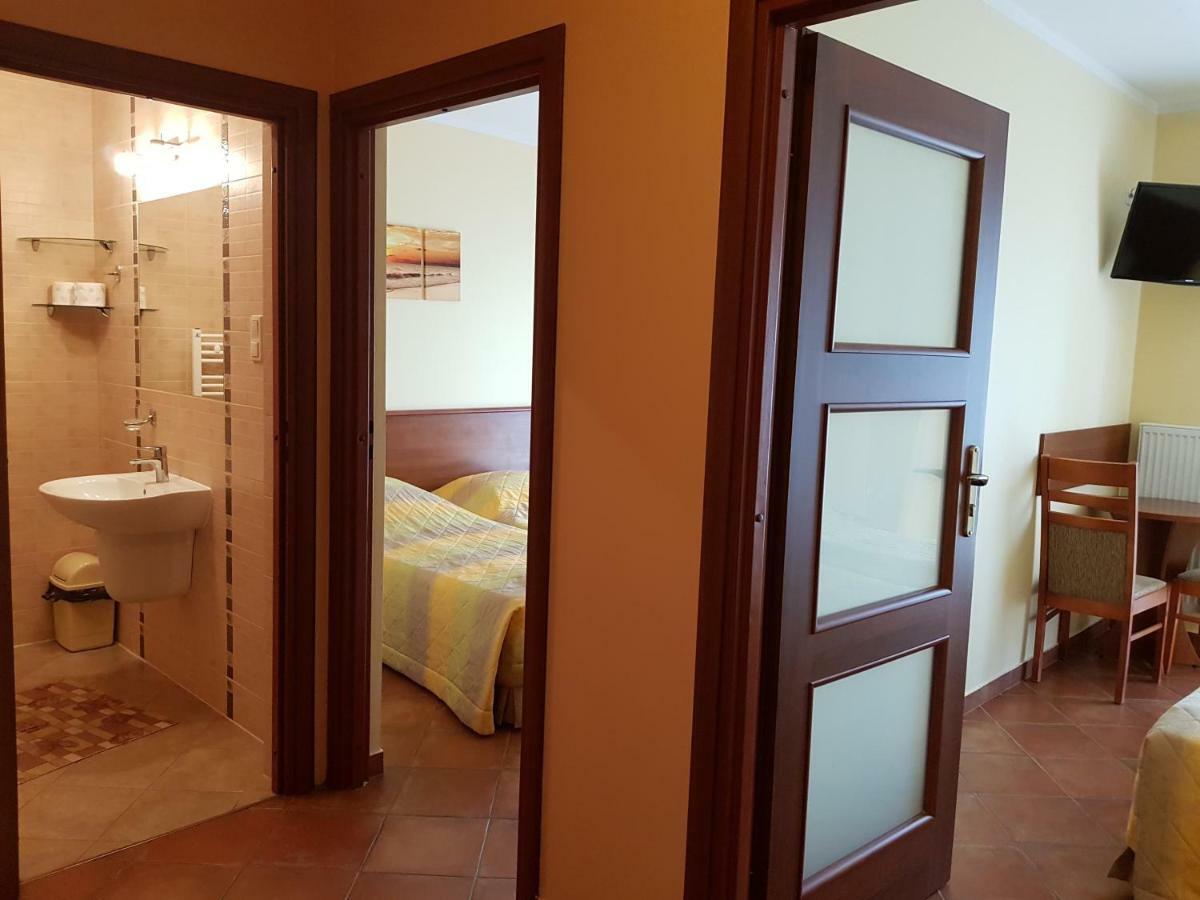 Posejdon Bed & Breakfast Ustronie Morskie Ngoại thất bức ảnh